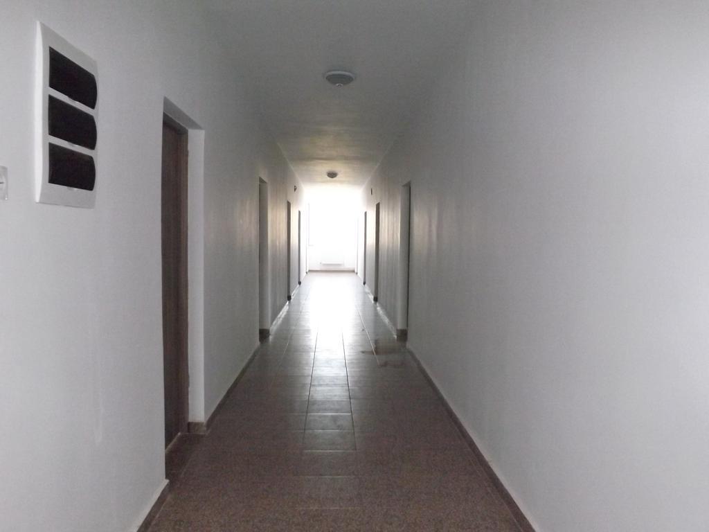 Отель Casa Dobrescu Centura De Nord Крайова Экстерьер фото