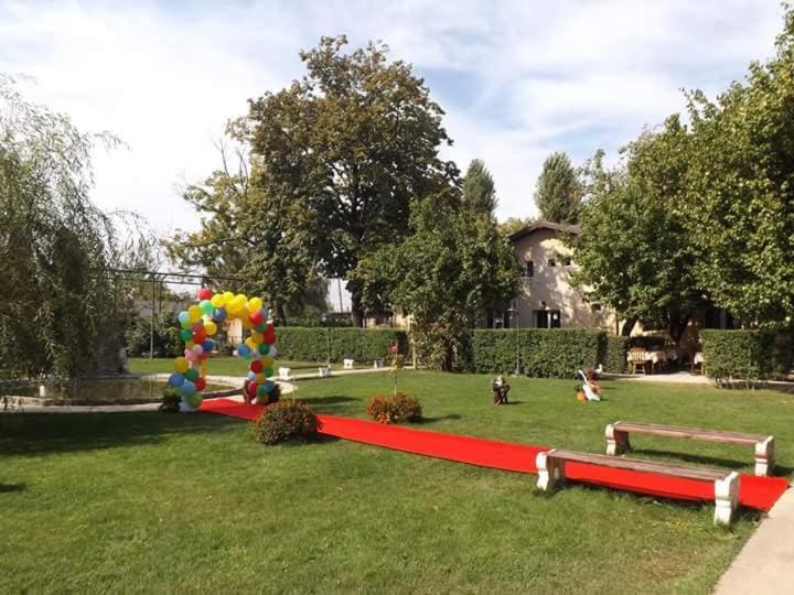 Отель Casa Dobrescu Centura De Nord Крайова Экстерьер фото